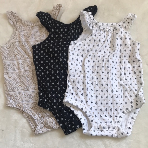 Ruffle tank Onesie 3 piece bundle - Picture 1 of 1
